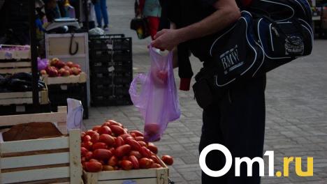 В Омск привезли тонны томатов с опасным вирусом