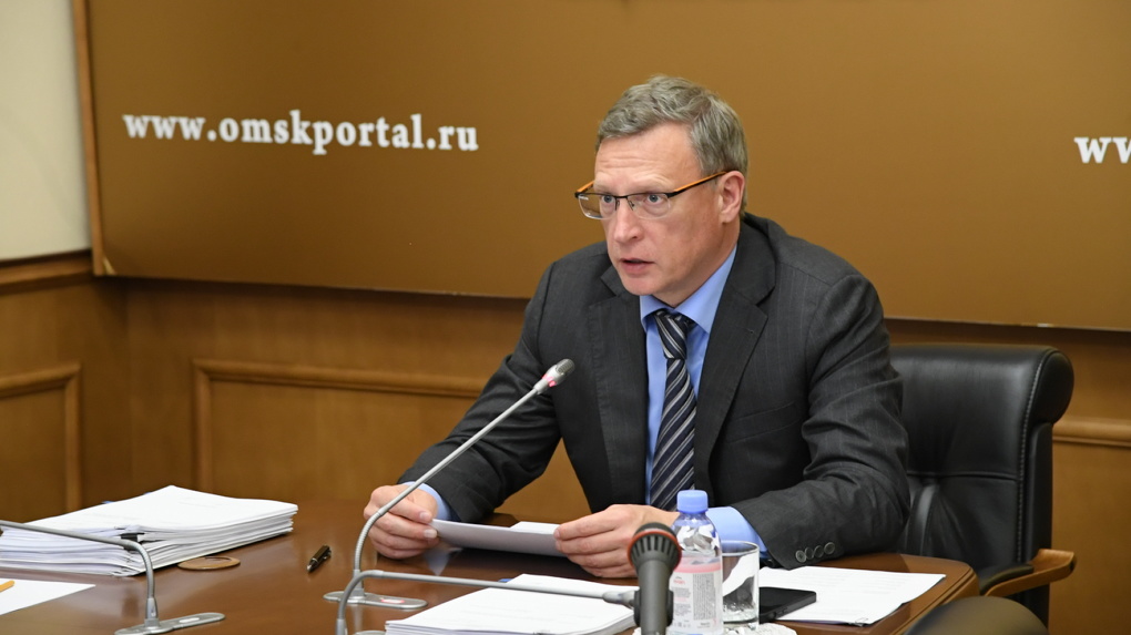 Александр Бурков жёстко раскритиковал чиновников омского Минобра и потребовал отставок