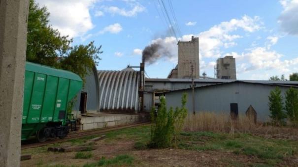 «Глаза слезятся»: на страшную вонь жалуются жители Кировского района Новосибирска