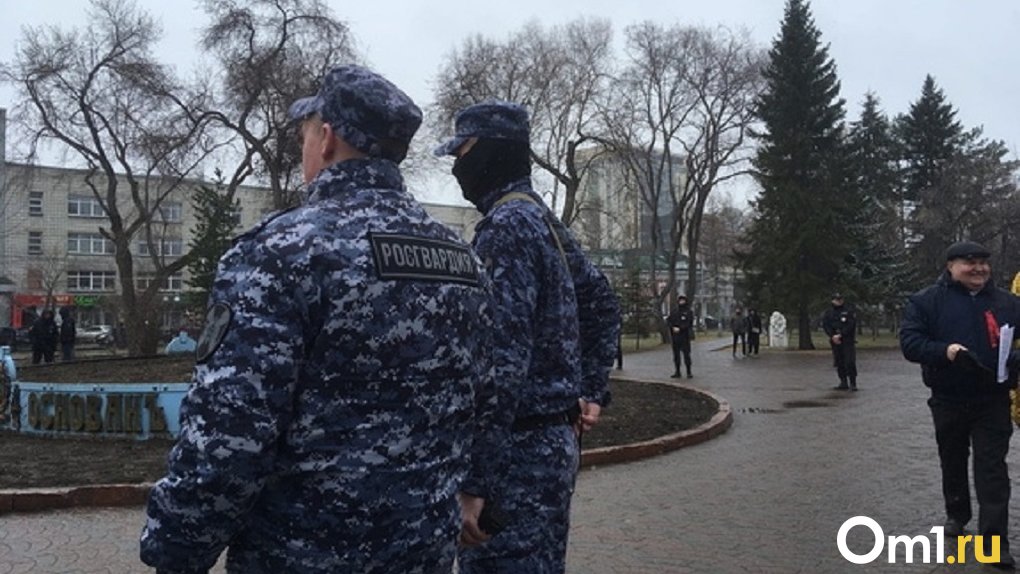 В Омске Росгвардейцы задержали мужчину, находившегося в федеральном розыске