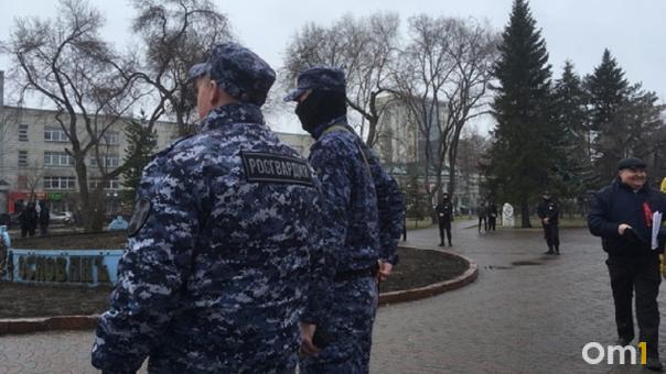 В Омске Росгвардейцы задержали мужчину, находившегося в федеральном розыске