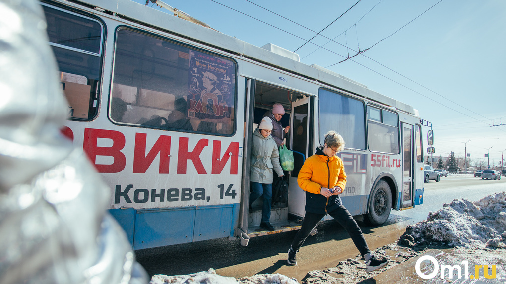 В Омске увеличили количество троллейбусов на маршруте №12 до железнодорожного вокзала
