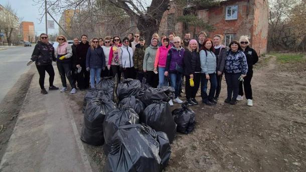 В Омске стартовал общегородской субботник