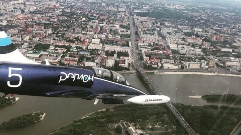 Пилот самолета сфотографировал Омск во время авиашоу