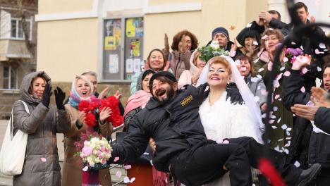 Омичка сыграет роль в фильме «Наша Russia. 8 Марта» (16+)