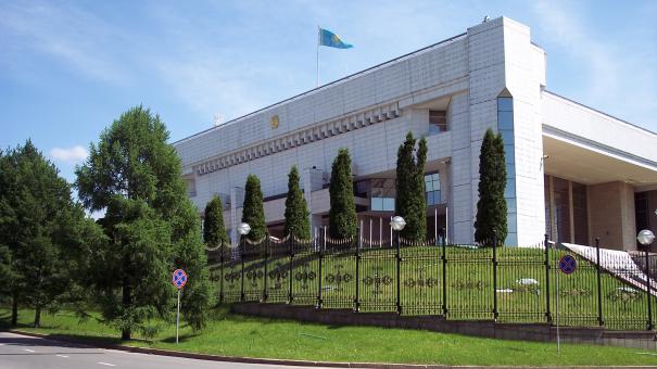 Протестующие в Казахстане захватили резиденцию президента
