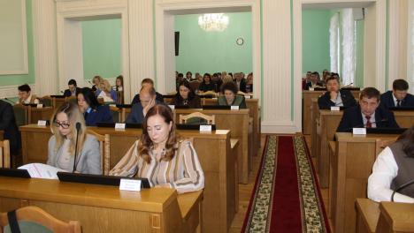 «Обсуждается на всех уровнях». Омичи высказали идеи и предложения по поводу бюджета 2024 года