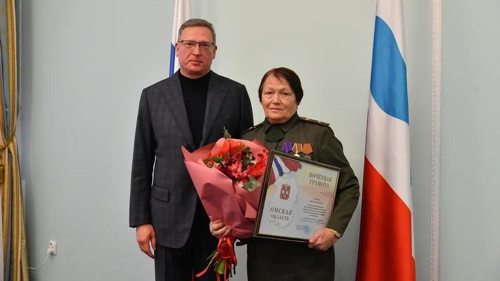 «Солдатскую маму» из Омска Любовь Лобову наградили почётной грамотой