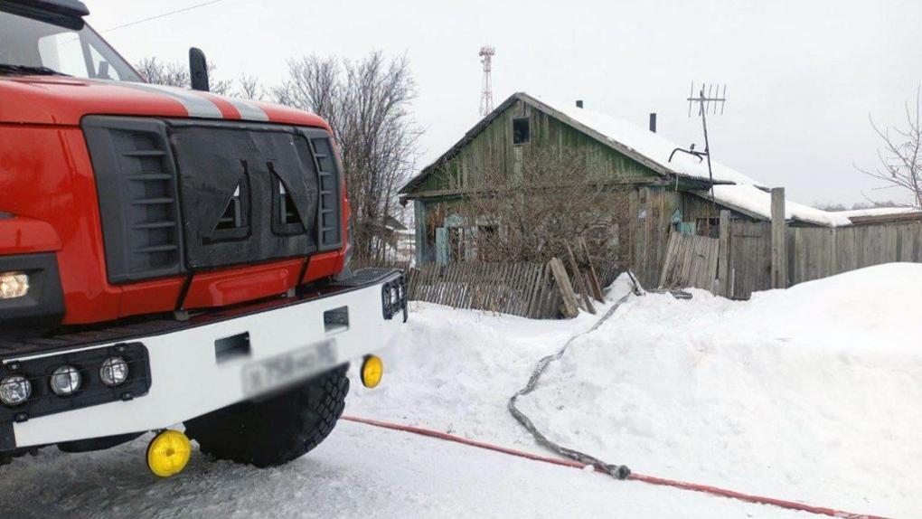 В Омской области в частном доме произошёл пожар — погиб один человек