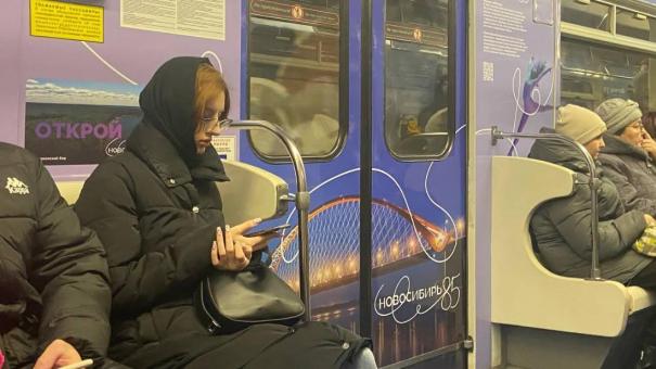 Учёные из Японии нашли способ замедлить появление седых волос