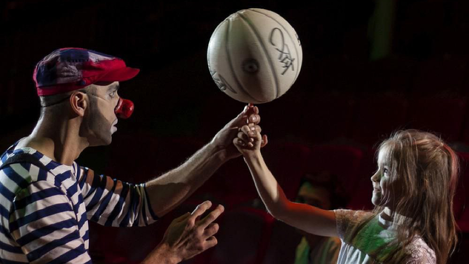 По просьбе ребёнка омский цирк выступил в районах Омской области