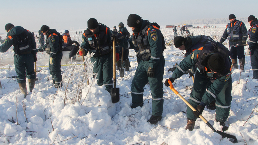 На месте крушения в феврале «Ан-148» продолжают находить части тел погибших