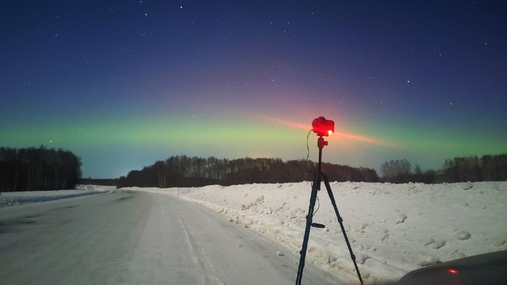 Завораживающие виды: новосибирский астрофотограф запечатлел на видео полярное сияние
