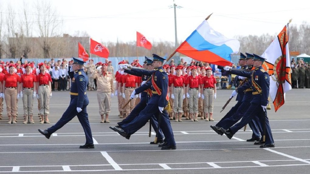 Депутаты Заксобрания Новосибирской области приняли участие в митинге ко Дню Победы и в поддержку бойцов СВО