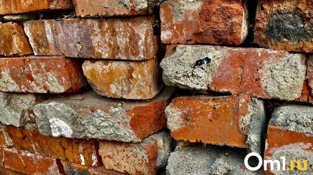 В Омске отменили планы по реконструкции аварийного дома на Королёва — жильцов расселят до 2032 года