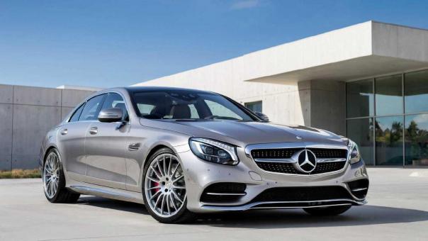 В Новосибирске за 4,3 млн рублей продали Mercedes осуждённого хирурга