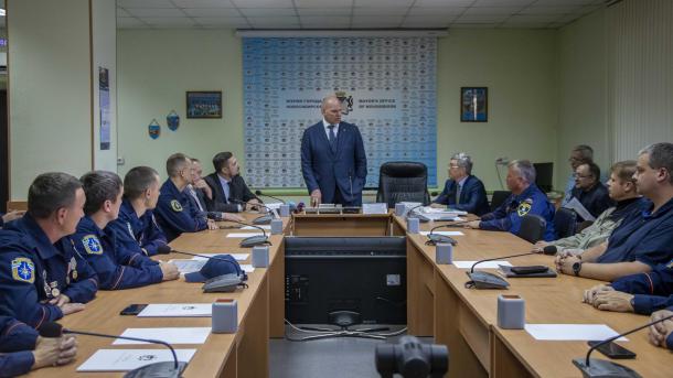 Александр Карелин встретился с сотрудниками МКУ "Служба аварийно-спасательных работ и гражданской защиты"