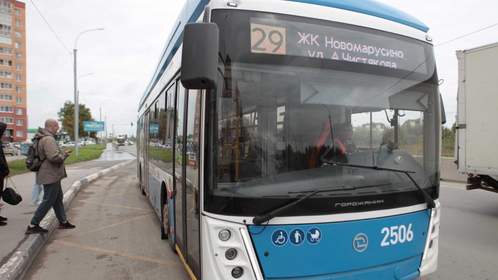 Новосибирцы стали отдавать больше предпочтений муниципальному пассажирскому транспорту