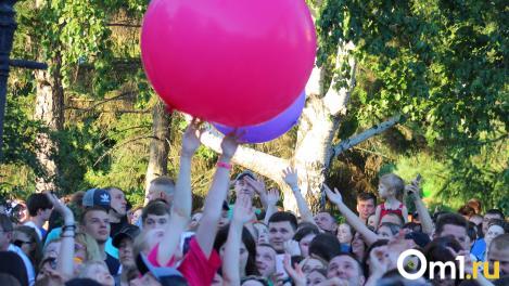 В Омске назвали время выступления Artik и Asti и Амирчика