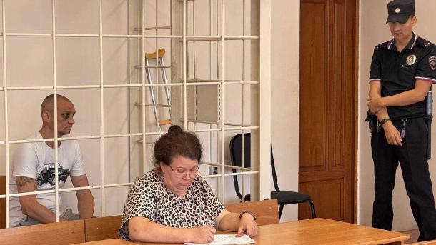 С молотком против пассажиров: омича арестовали после нападения на микроавтобус