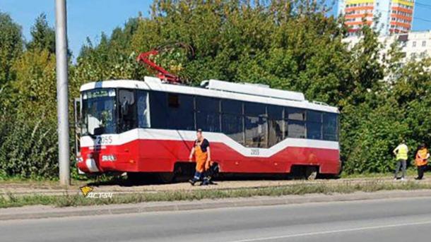 Трамвай сошел с рельсов в Новосибирске: движение на Юго-Западном парализовано