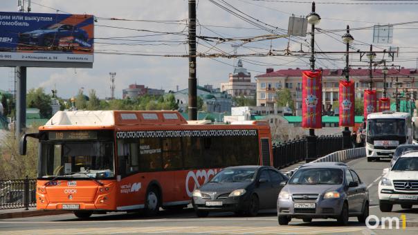 После концерта Artik и Asti омичей развезёт городской общественный транспорт