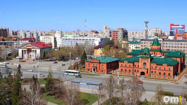 В Омске вновь зафиксированы неприятные запахи: омичи жалуются на качество воздуха