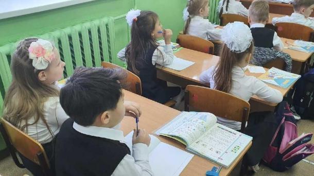 Большинство россиян поддержали обучение школьников этичному использованию ИИ