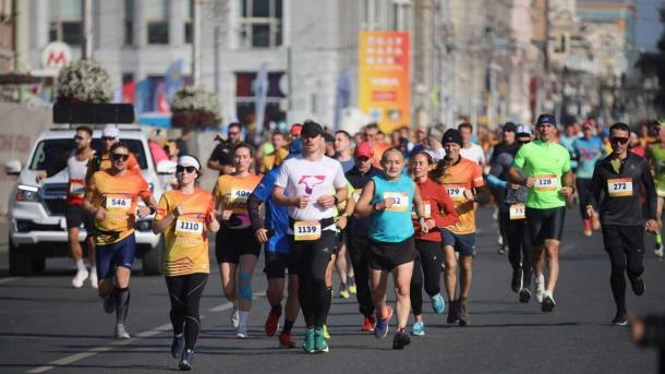 В центре Новосибирске 6 сентября запретят движение автомобилей: пути обхода и где припарковаться