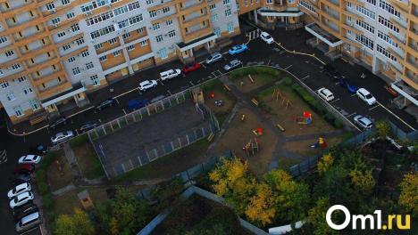 Омичи жалуются на сильную вонь в городе. Что ответили в Минприроды?