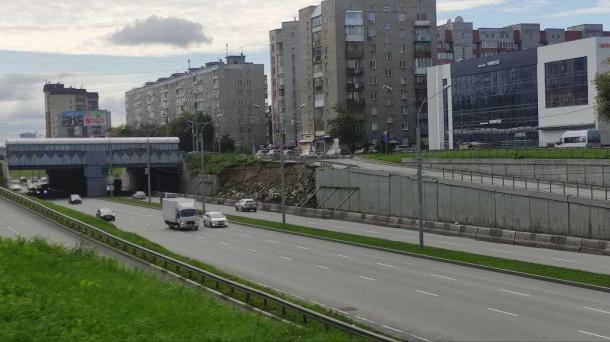 В Новосибирске аварийную стену на Ипподромской приведут в порядок за 27,4 млн
