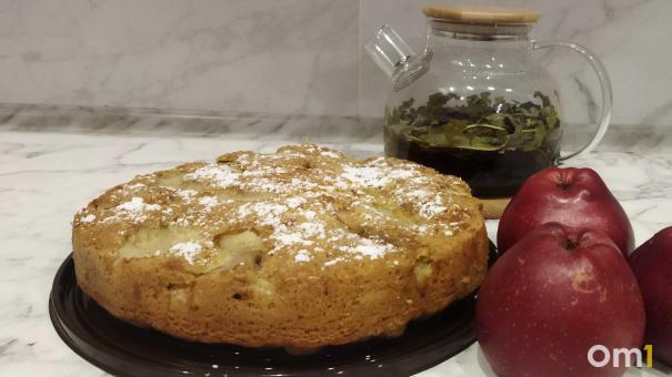 Осенние десерты с яблоками и грушами: самые вкусные рецепты для уютных вечеров