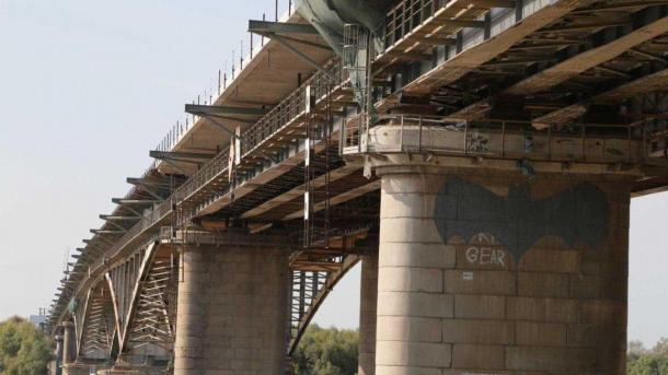 Стало известно, когда отремонтируют первую сторону моста у Телецентра