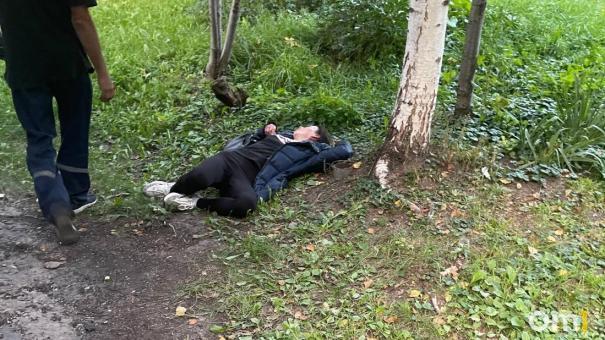 Две дамы без сознания у подъезда: почему спасенные скорой новосибирчанки сбежали