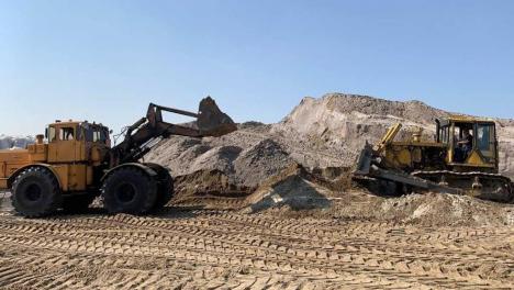 Подготовка к зиме: в Омске модернизируют спецтехнику для содержания дорог