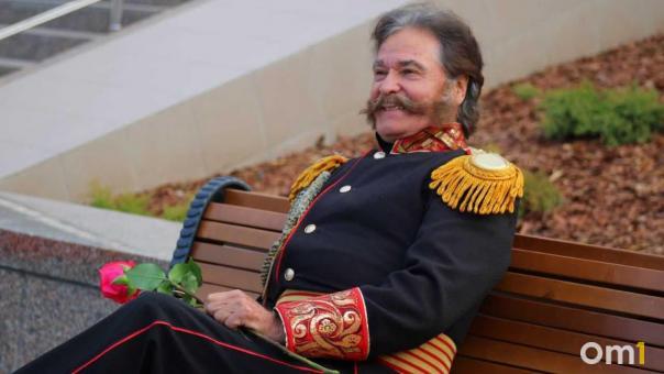 У омского музея появится скульптура мужа Любочки