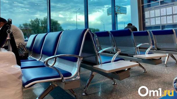 В Омске второй день задерживают рейс в Москву