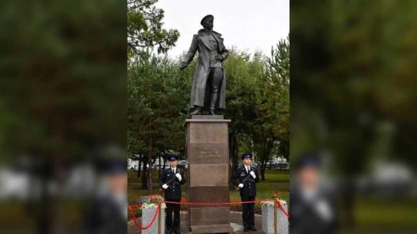 В центре Омска открыли памятник Феликсу Дзержинскому