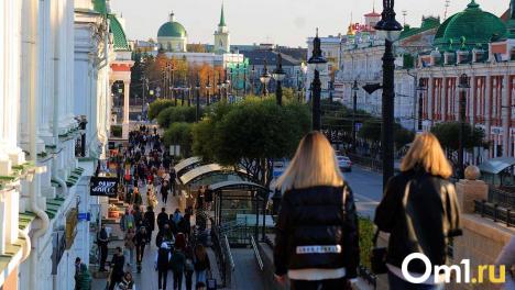 Омичи обнаружили загадочные лица на стенах города. Откуда они появились?