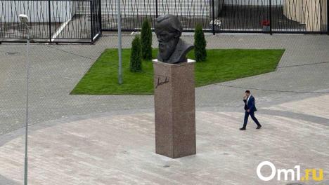 От 28 до 120 тысяч: студенты ОмГУ получат премии губернатора за высокие результаты на ЕГЭ