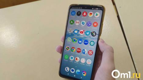 В Омске рухнули цены на мобильные телефоны. Они теперь бесполезны?