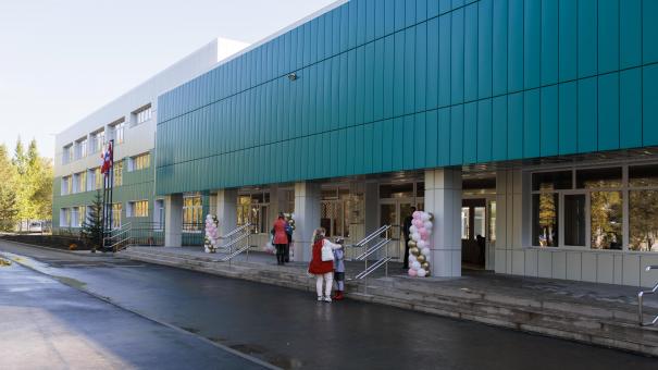 В Омске после глобального ремонта открыли левобережную школу № 21