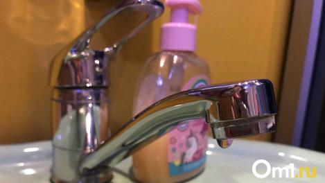 Омичей на проспекте Мира оставили без горячей воды на месяц