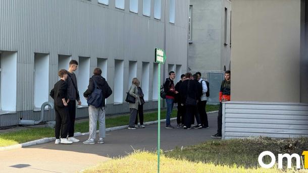 Чрезвычайная ситуация в ОмГУПС: студентов эвакуировали из корпусов