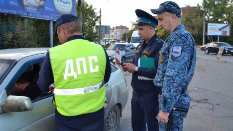 Приставы устроили охоту на машины омичей у Телецентра