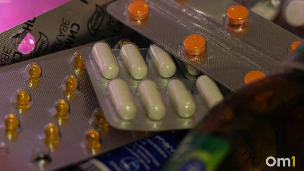 Смерть дышит в спину? Омичам назвали опасные симптомы дефицита витаминов и минералов