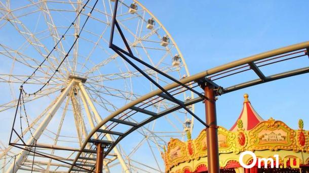 Осенний сезон: в омских парках изменили режим работы аттракционов