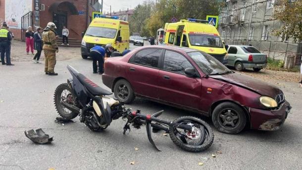 Питбайк разорвало на части: страшная авария в Омске унесла жизнь 17-летней девушки