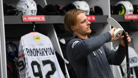 «Авангард» разгромил «Ак Барс» и одержал пятую победу подряд