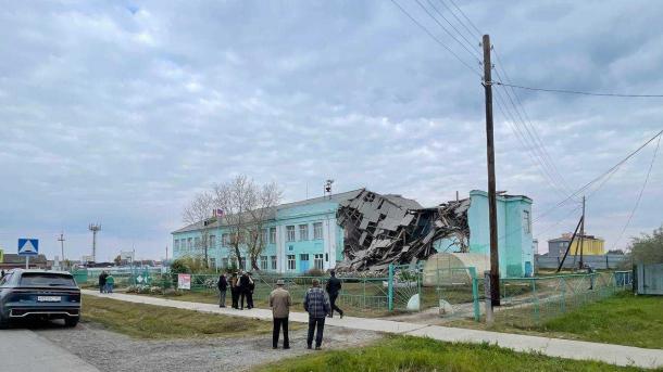 Прокуратура возбудила дело о халатности после обрушения школы в Татарске под Новосибирском